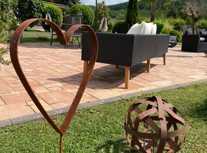 特里尔马克思霍夫公寓 *